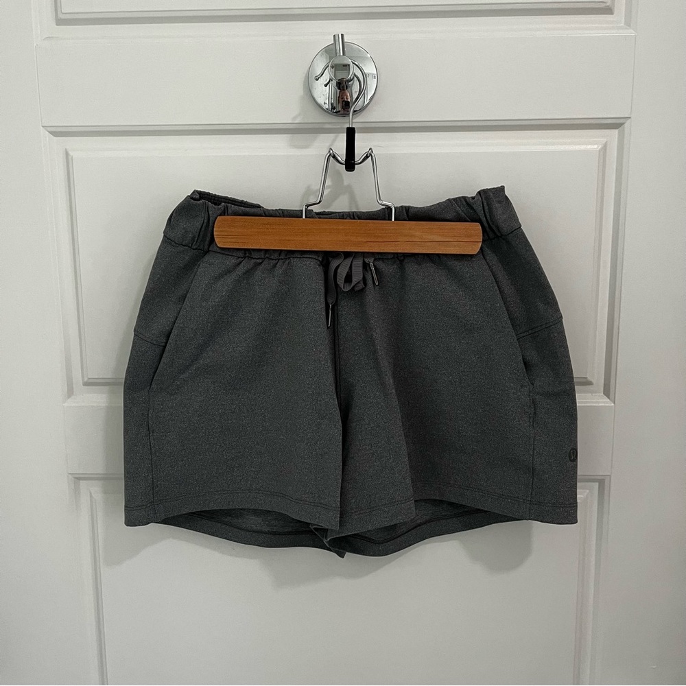 Lululemon On the Fly Shorts Grey